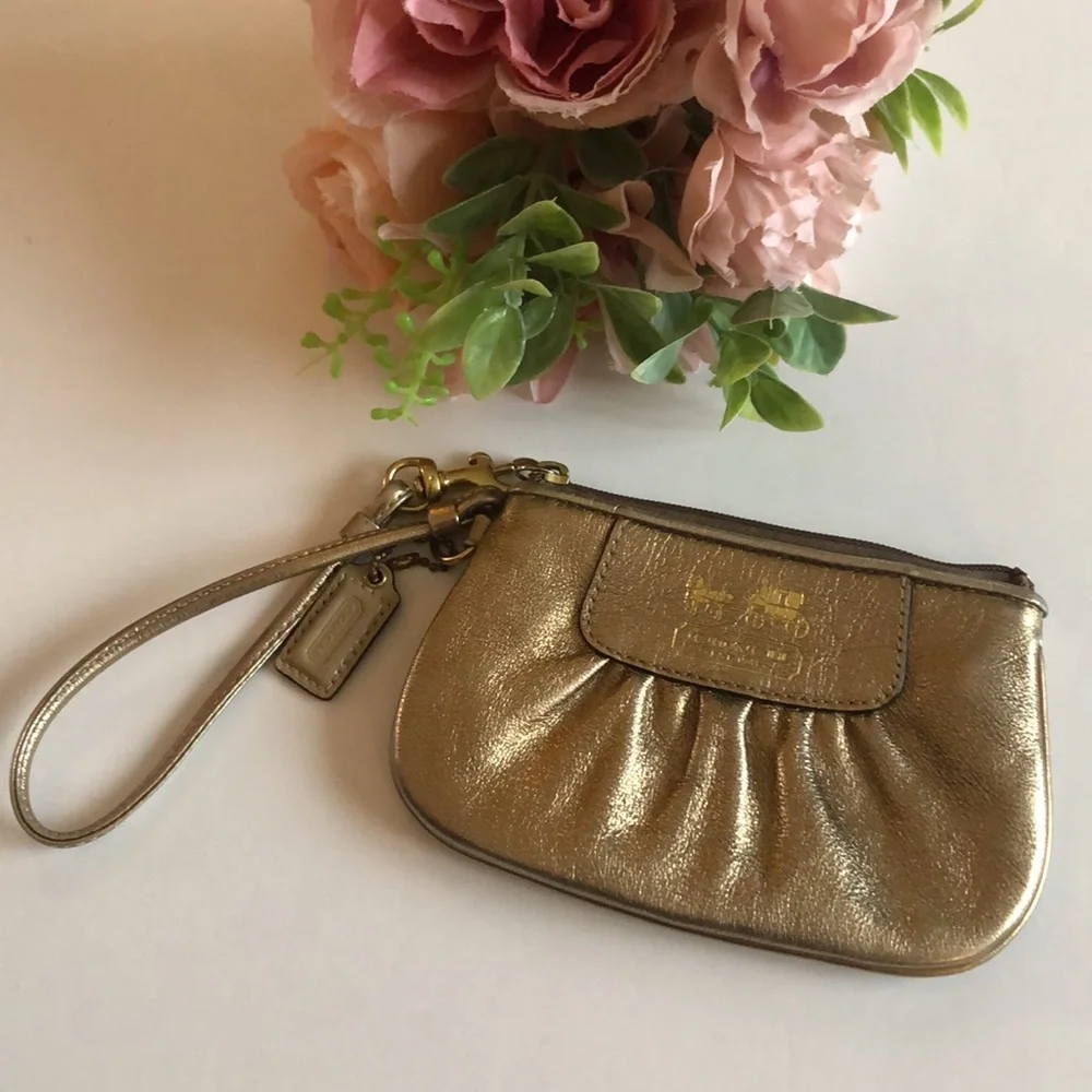 Coach Gold Coach Wristlet Metallic Coach Wristlet Gold Leather Coach Wristlet - Picture 16 of 16